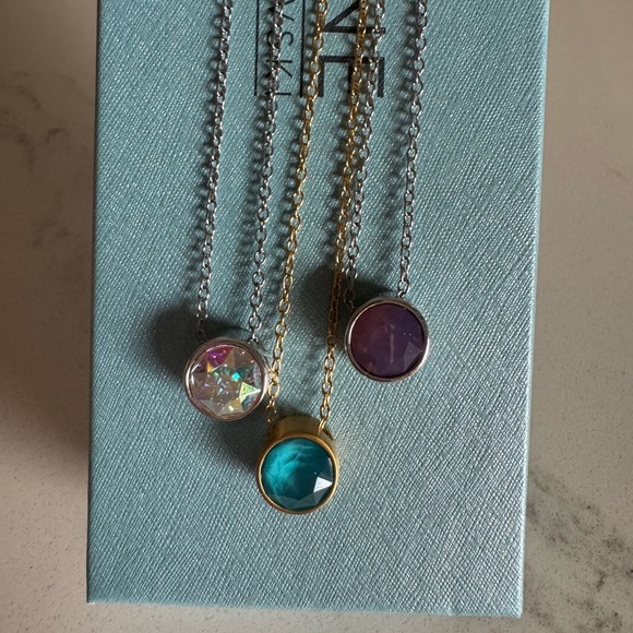 Swarovski Ice Teal blue necklace - Picture 3 of 5